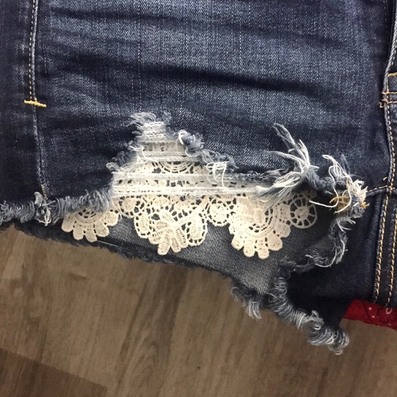 2 pair of like NEW American Eagle Shorts - Picture 7 of 9